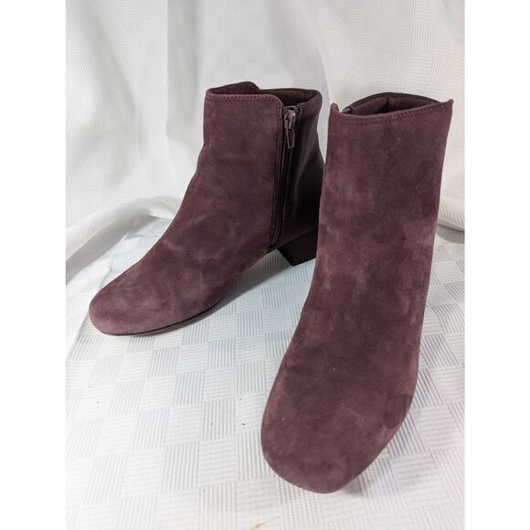CLARKS! BURGUNDY SUEDE LEATHER & FABRIC ULTRA COMFORT ANKLE BOOTS! SZ 8M - Picture 5 of 13